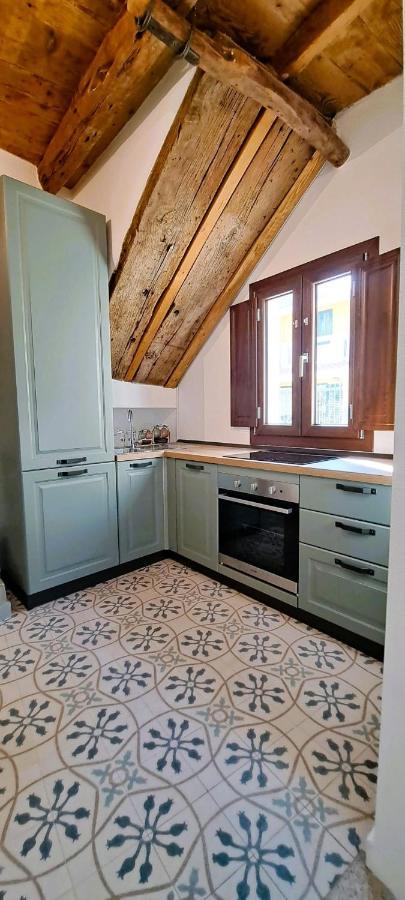Villasimius: tra mare e vita notturna. Esterno foto