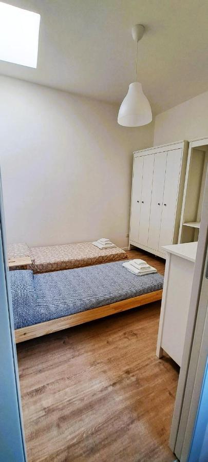 Villasimius: tra mare e vita notturna. Esterno foto
